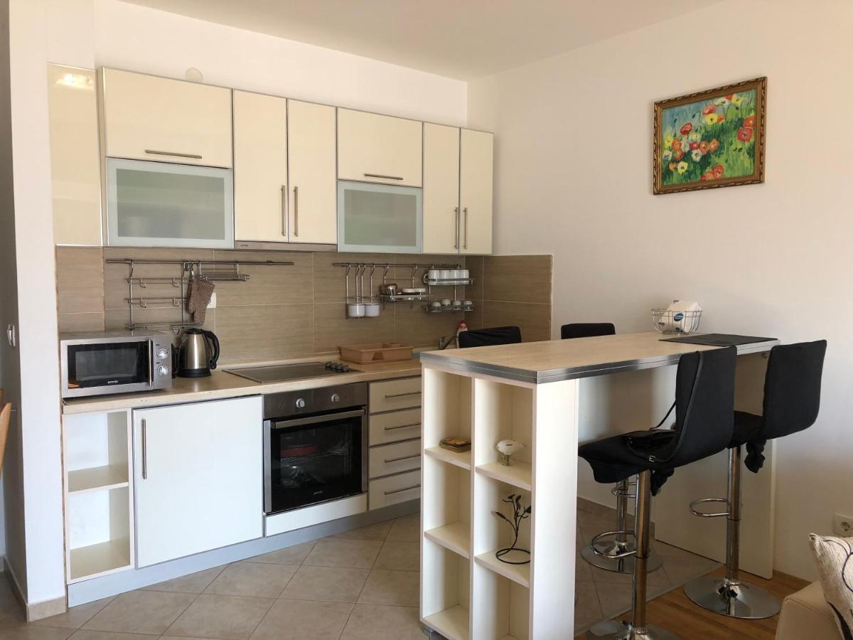 Apartment Marina Бар Екстериор снимка